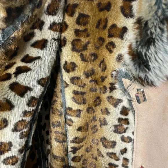 Lisa International faux fur‎ vest - Picture 5 of 6